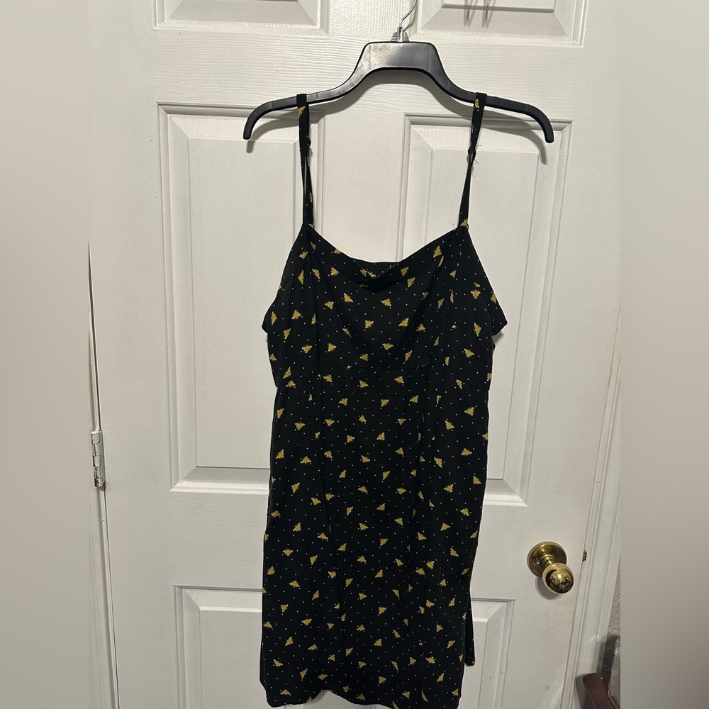 Torrid Black Dress with Yellow bee pattern 3x mini with spaghetti straps